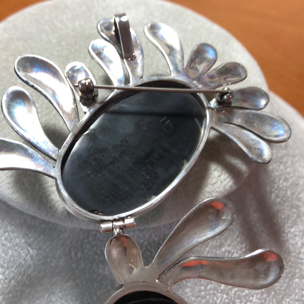 Pendant/Brooch — NWOT - Picture 3 of 3